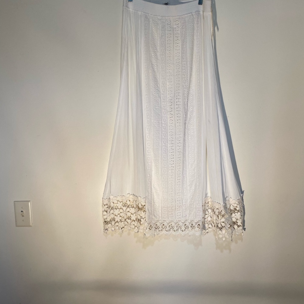 Lovestitch boho white Maxi skirt Sz Lg. NWT, Elastic Waist